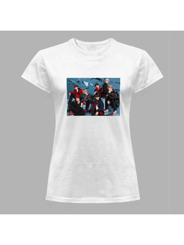 Футболка жіноча з музичним принтом "BTS Фотосет" (0450)