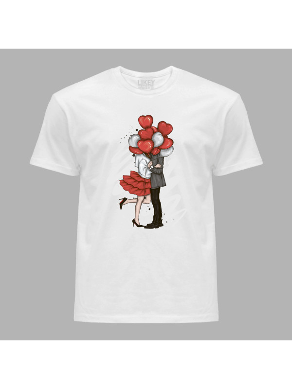 Футболка на день закоханих з романтичним принтом "Скромний поцілунок за кульками" (1246)