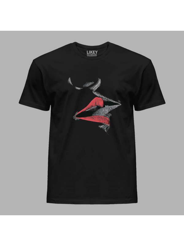 Футболка з романтичним принтом "Губи в губи" (1267)