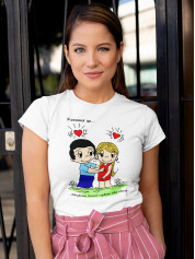 Футболка ко Дню влюбленных с принтом Love is - відчувати биття сердець одне одного (0227)